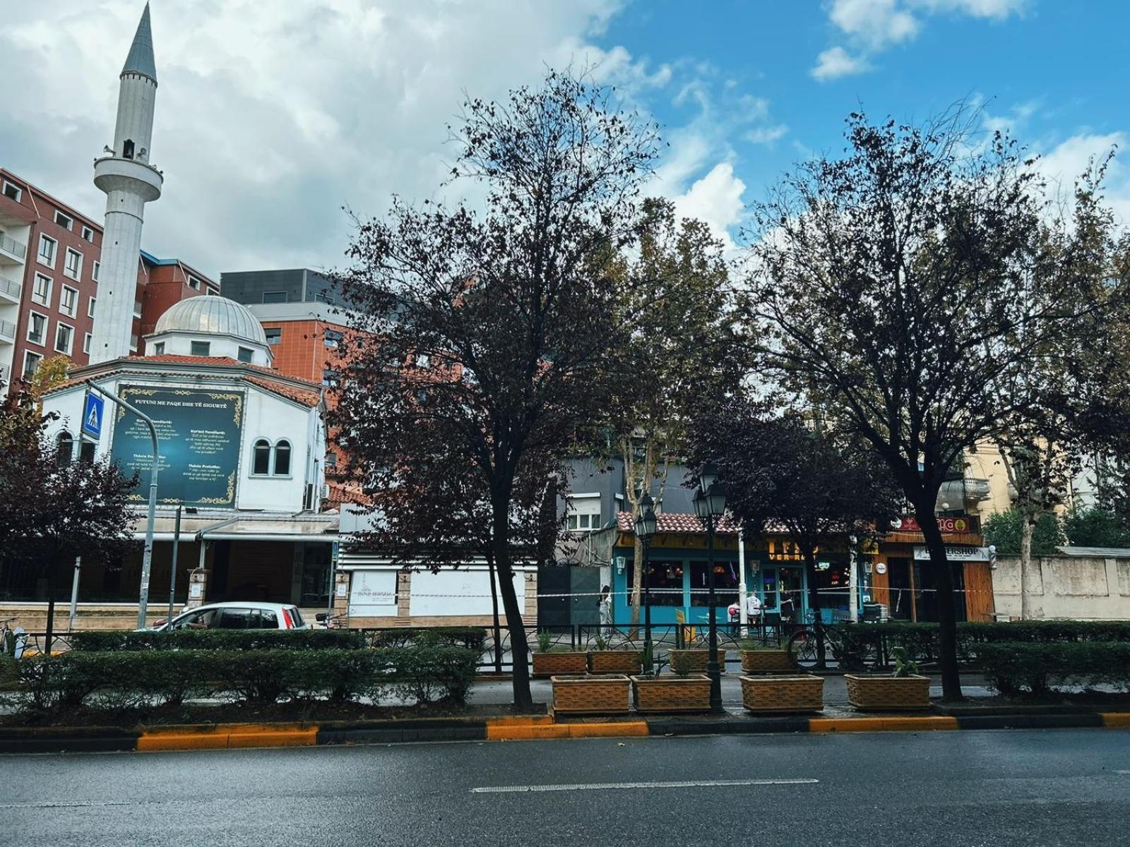 Clinton Tirana Inn Buitenkant foto